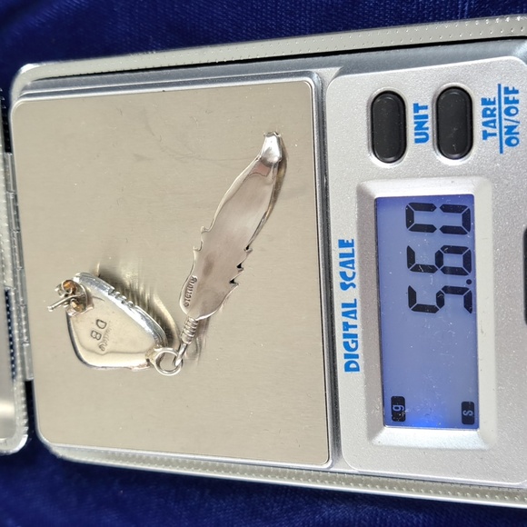 Vintage Native American Mother of Pearl Sterling Silver Feather Earrings - Picture 11 of 13